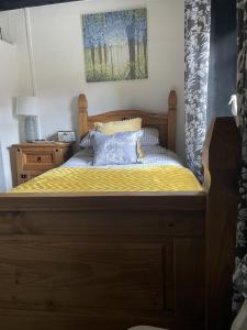 Postel nebo postele na pokoji v ubytování Blue Boar Inn