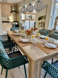 Η κουζίνα ή μικρή κουζίνα στο Villa Beach & Spa