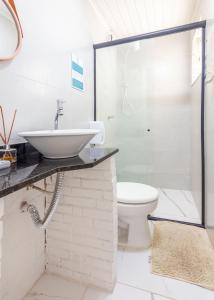 Ένα μπάνιο στο Centro Lindo Apt a 10 min da Rua das Pedras - Buzios Rentals