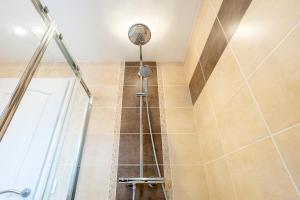 Koupelna v ubytování Appartement 100m2 Vilvic vue mer + 16 fotografií