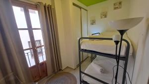 Postel nebo postele na pokoji v ubytování Nest Style Granada