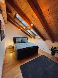 Postel nebo postele na pokoji v ubytování Ferienwohnung Alpenglühen