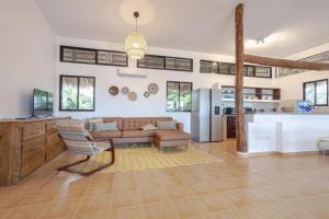 Area soggiorno di Surf Salvacion Boutique Hotel