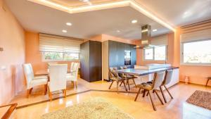 Et tv og/eller underholdning på Costacabana - Villa Valentina