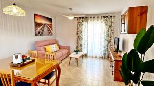 A television and/or entertainment centre at Poligono - Playa San Fernando
