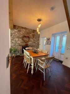 Gallery image of Bridgend Cottage in Abercraf +18 photos