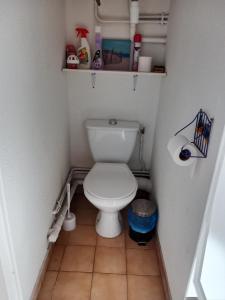 Vannituba majutusasutuses Superbe appartement avec vue sur la mer et port