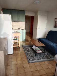 Köök või kööginurk majutusasutuses Superbe appartement avec vue sur la mer et port