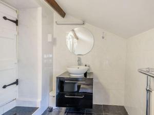 Et badeværelse på Mulberry Cottage + 25 billeder