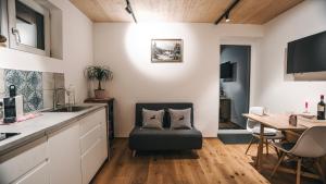 Kuchyňa alebo kuchynka v ubytovaní Apartment Lola