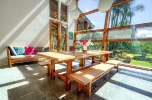 Billede fra billedgalleriet på Jungle Haven Ocean Front Eco Villa On Fruit Farm i Pahoa