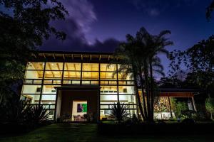 Billede fra billedgalleriet på Jungle Haven Ocean Front Eco Villa On Fruit Farm i Pahoa