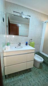 Fotografia z galérie ubytovania Piso bien ubicado y acogedor v destinácii Málaga