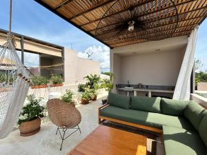 ภาพในคลังภาพของ Casa Dakini en la Punta with pool and ocean view ในปูแอร์โตเอสกอนดิโด