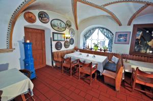 Area tempat duduk di Gasthof Tell
