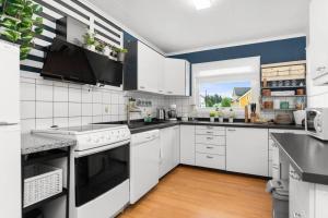 Gallery image of Family-friendly home near canal in Spangereid