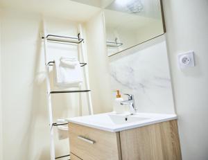 Gallery image of Appartement moderne et lumineux - Centre ville Creil in Creil