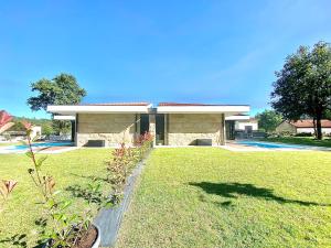 Casa grande con patio y piscina en CASA TAPADA DA CHEDA 2, en Celorico de Basto