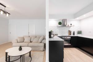 Η κουζίνα ή μικρή κουζίνα στο AirHome - Black&White +36 φωτογραφίες