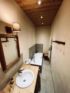 O baie la Appartement cosy avec jardin