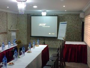 Zona de afaceri și/sau sala de conferințe de la Conference Hotel and Suites Sagamu