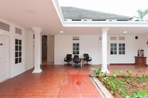 Foto dalla galleria di RedDoorz @ Kemang Dalam a Giacarta