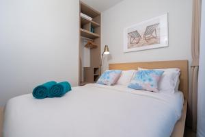 2 komnatnye apartamenty na bangtao radom s plazem