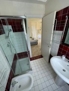 Foto dalla galleria di TRAVELLIVING - Casa Vacanze Villa Ida, Beachfront a Punta Braccetto