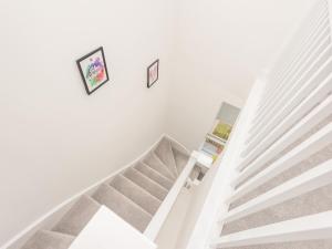 Fotografie z fotogalerie ubytování Pass the Keys Horsforth Haven - Brand New Townhouse With Balcony v destinaci Leeds