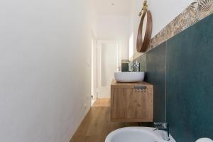 Et badeværelse på Casa Gin Tonic + 22 billeder