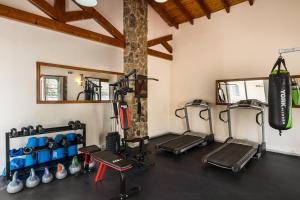 Fitness centrum a/nebo fitness zařízení v ubytování Akron Seascape Resort