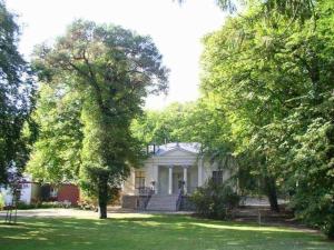 Vonkajšia záhrada v ubytovaní Tarnowskis Villa Seeblick, nur 50m zum Strand, WLAN inkl