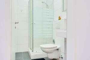 Ένα μπάνιο στο Wohnen auf Zeit - Studiowohnung Innsbruck