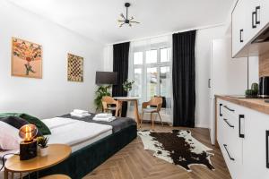 Posteľ alebo postele v izbe v ubytovaní NovaNest Apartments - Kalwaryjska - by Upstairs