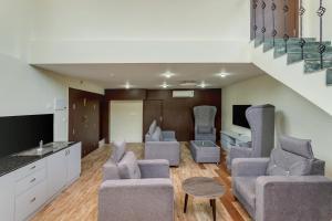 Posezení v ubytování La baga Beach Hotel By Orion Hotels