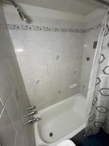 Et badeværelse på Departamento Zona Centro, Bosque y facultades