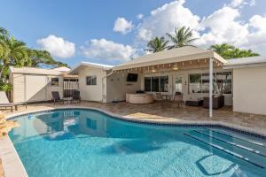 Πισίνα στο ή κοντά στο Chic Fort Lauderdale House with Private Pool