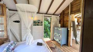 Postel nebo postele na pokoji v ubytování Chalet de Dolé + 22 fotografií