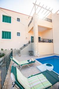 Bazén v ubytování Villa Alcor - Kokkino Chorio nebo v jeho okolí