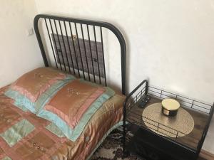 Кровать или кровати в номере Room in a Private House 10 min from Airport Riga