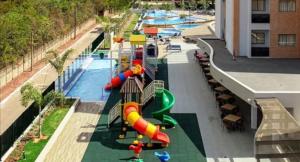 an image of a water park with a water slide at Alta Vista Thermas Resort Torre 2, Apartamento 201 in Caldas Novas