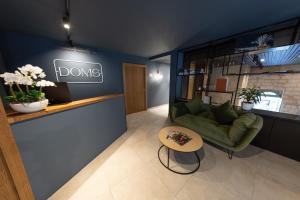 DOMS Boutique Living的休息区