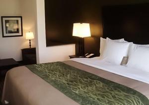 Postel nebo postele na pokoji v ubytování Comfort Inn & Suites Woodward