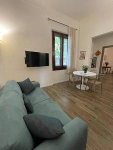 TV i/ili multimedijalni sistem u objektu Le case di Cate e Max - Sole