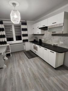 Η κουζίνα ή μικρή κουζίνα στο apartament u Irenki