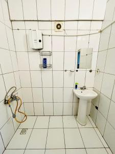 A bathroom at Apart 71