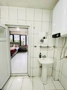 A bathroom at Apart 71