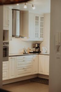 Cucina o angolo cottura di Gamli Skólinn Húsavík