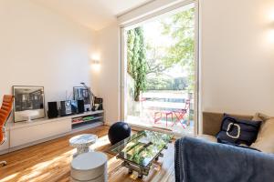 Ảnh trong thư viện ảnh của Appartement 50m2 parfait état avec piscine privée ở Bordeaux