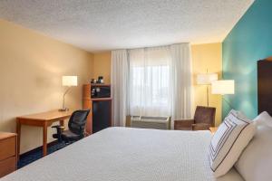 Postel nebo postele na pokoji v ubytování Fairfield Inn & Suites by Marriott Norman